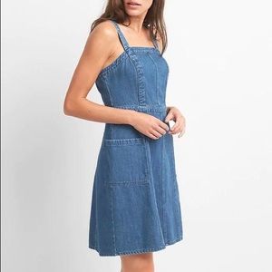 NWT Gap Sleeveless Denim Dress